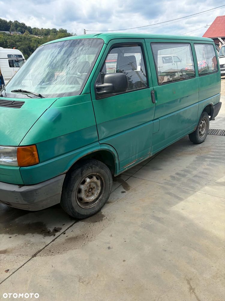 Volkswagen Transporter - 2