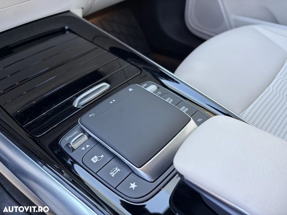 Mercedes-Benz GLA 220 d 4MATIC Aut. - 24