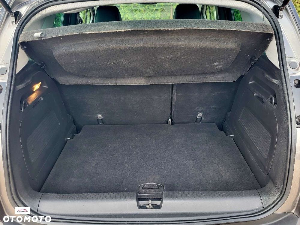 Opel Crossland X - 13