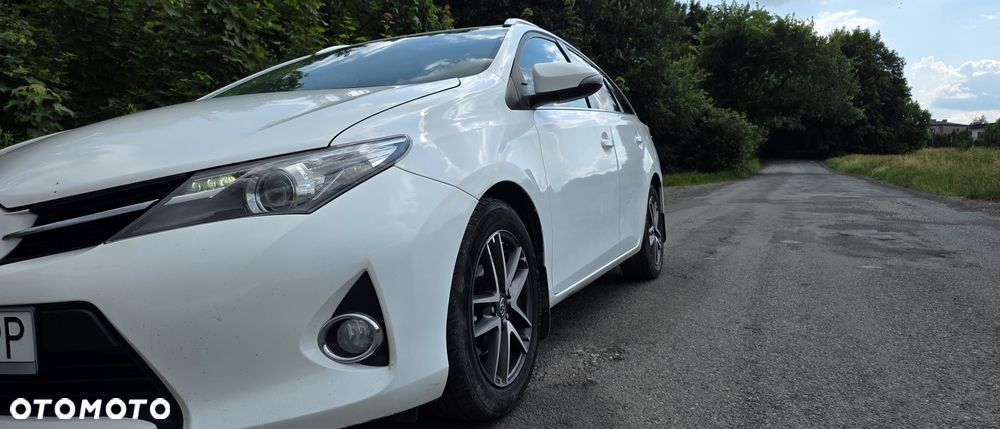 Toyota Auris - 2