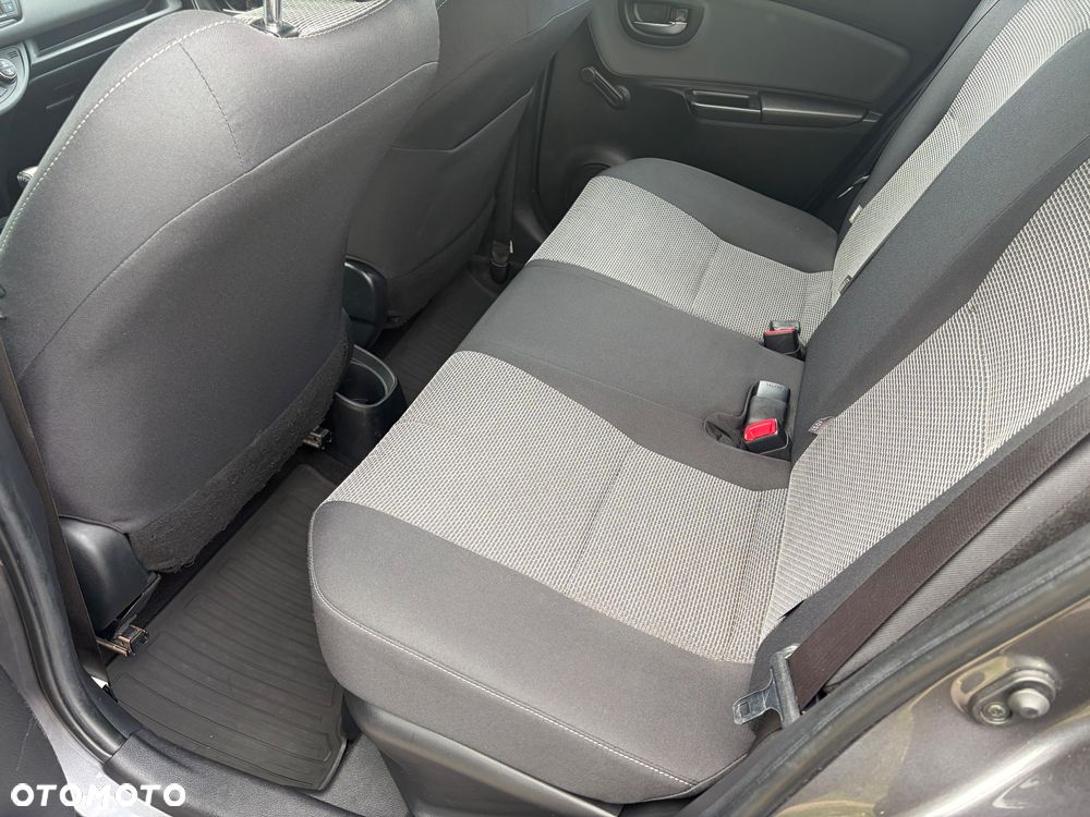Toyota Yaris Hybrid 100 Premium EU6 - 16