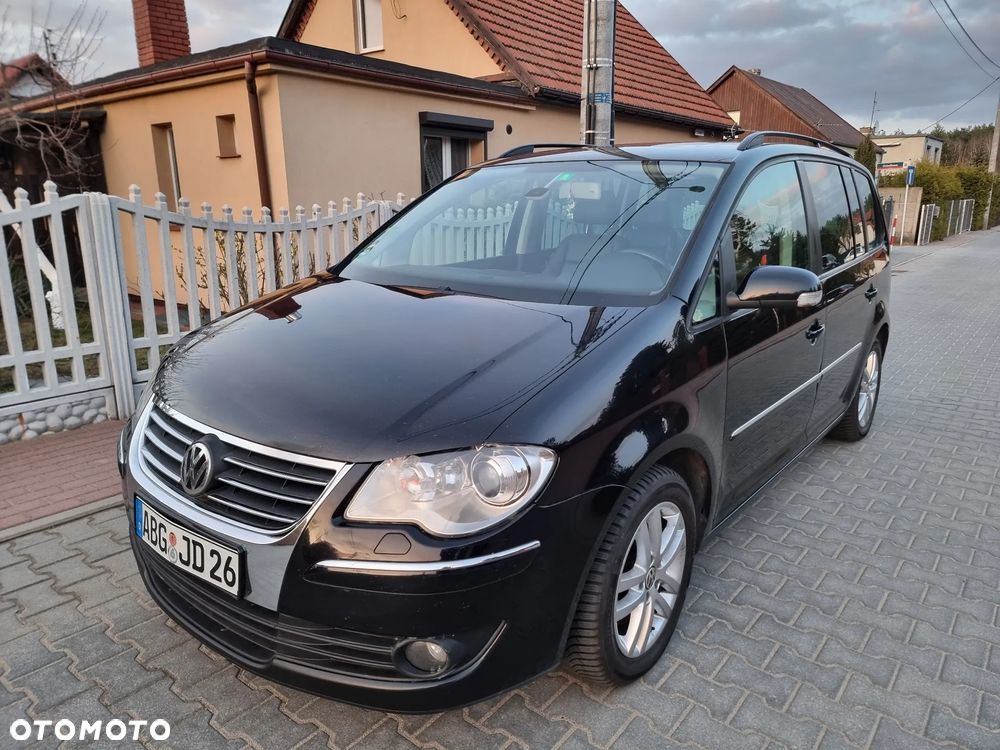 Volkswagen Touran 2.0 TDI DPF Highline DSG - 1