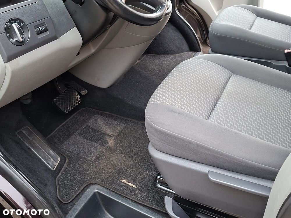 Volkswagen Transporter T5 - 23