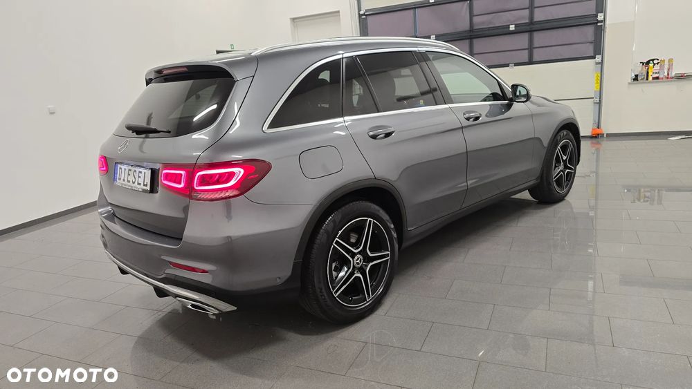 Mercedes-Benz GLC 300 d 4Matic 9G-TRONIC AMG Line Plus - 3