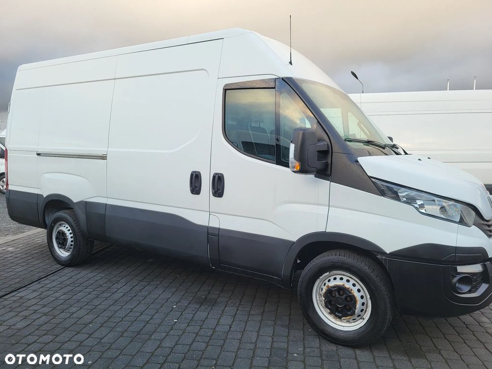 Iveco DAILY 35 S 16 HIMATIC AUTOMAT-L2 H2-HAK 3500 KG-KLIMA-ŁADNY - 15