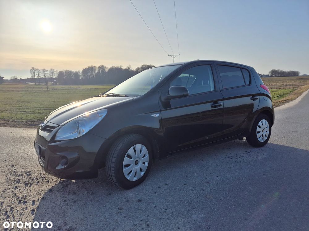 Hyundai i20 1.2 UEFA EURO 2012 Edition - 19