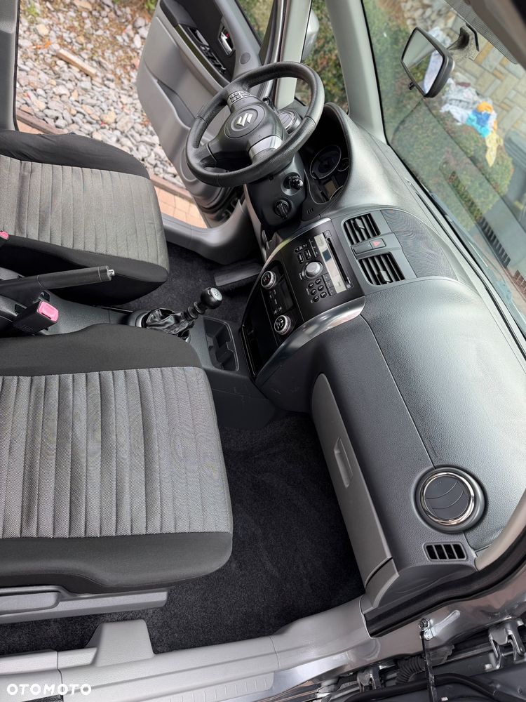 Suzuki SX4 2.0 DDiS 4x4 Style - 12