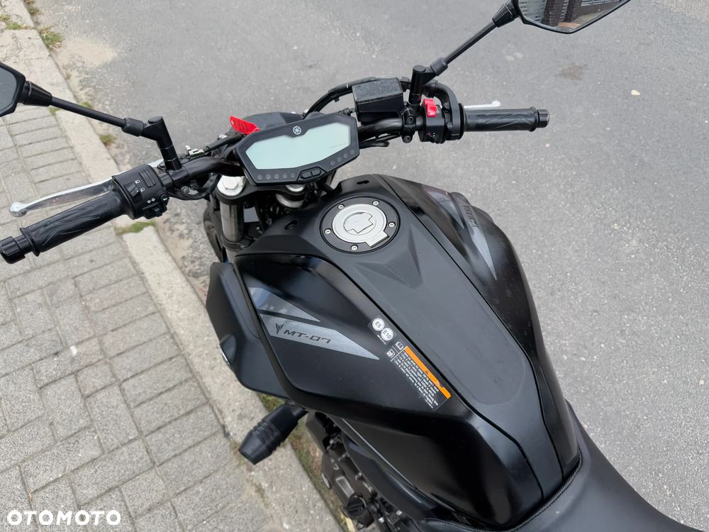 Yamaha MT - 8