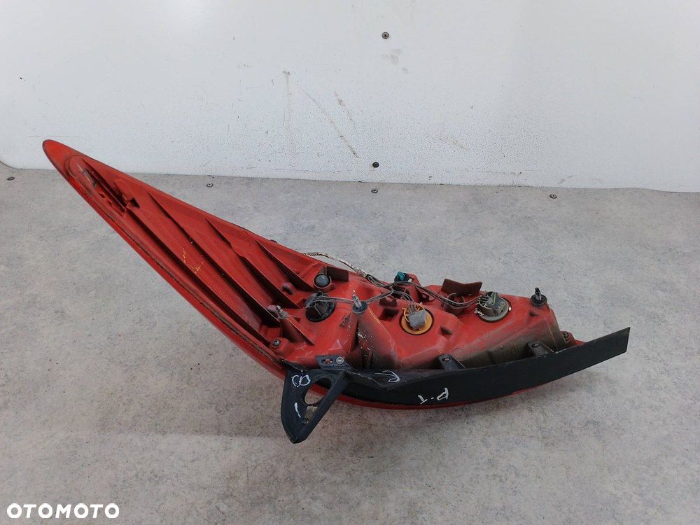 LAMPA TYLNA LEWA NISSAN TIIDA HATCHBACK 5D - 8