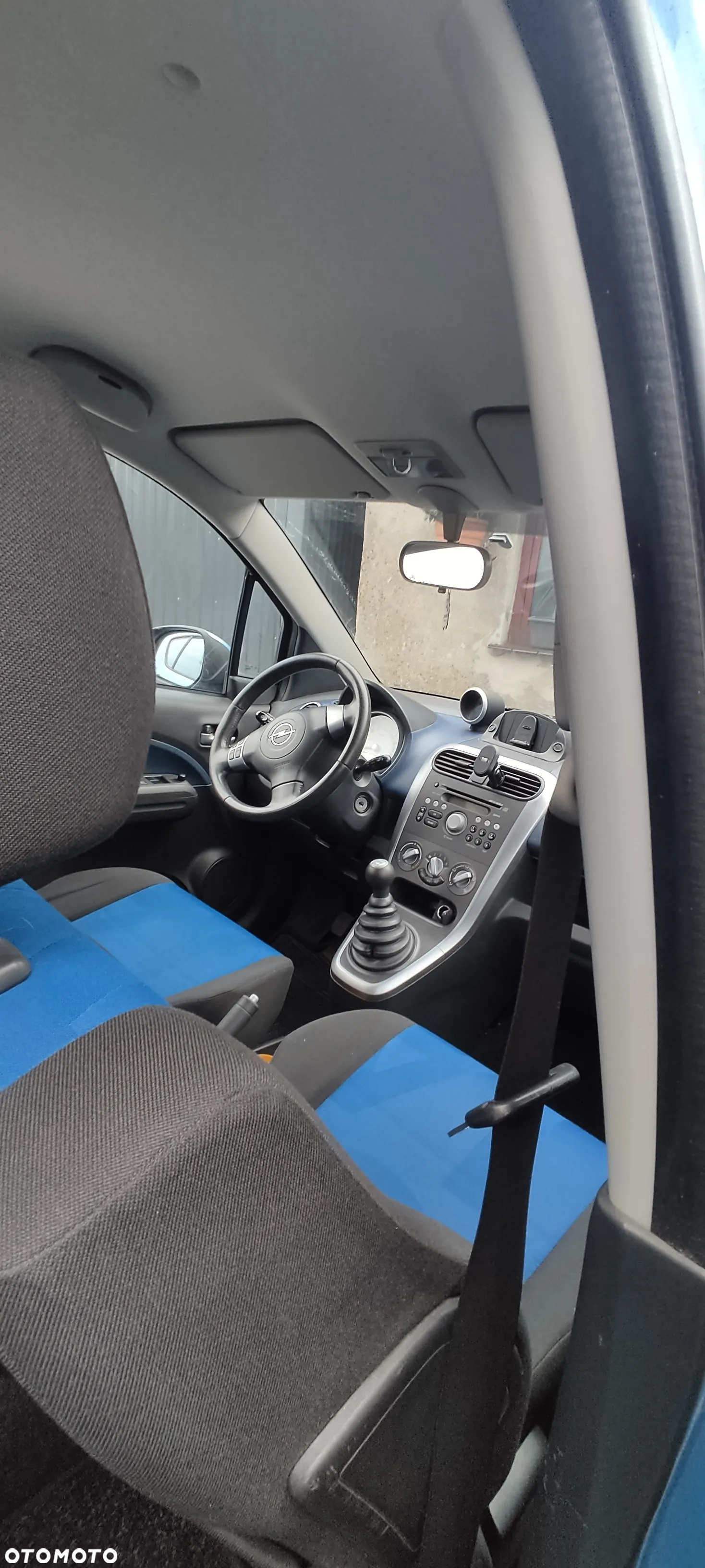Opel Agila 1.0 - 2