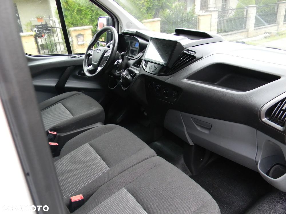 Ford Transit Custom - 9