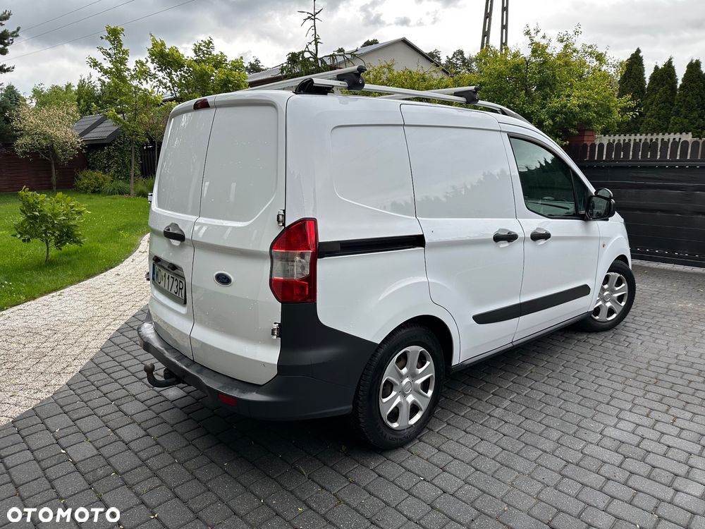 Ford Transit Courier - 8
