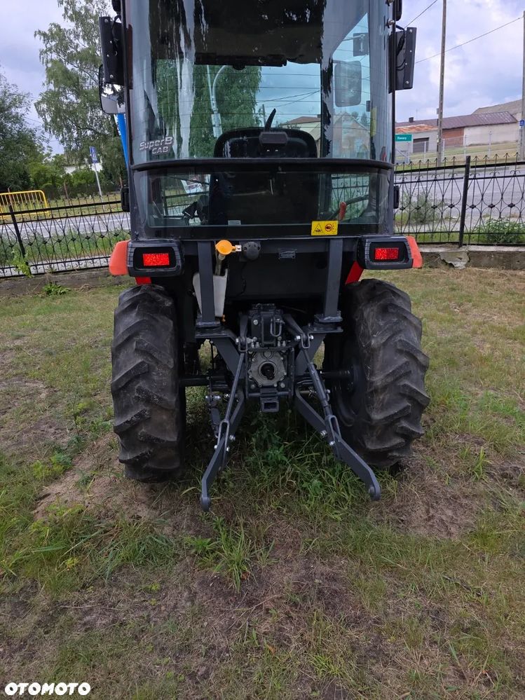 Kubota B2650 - 4