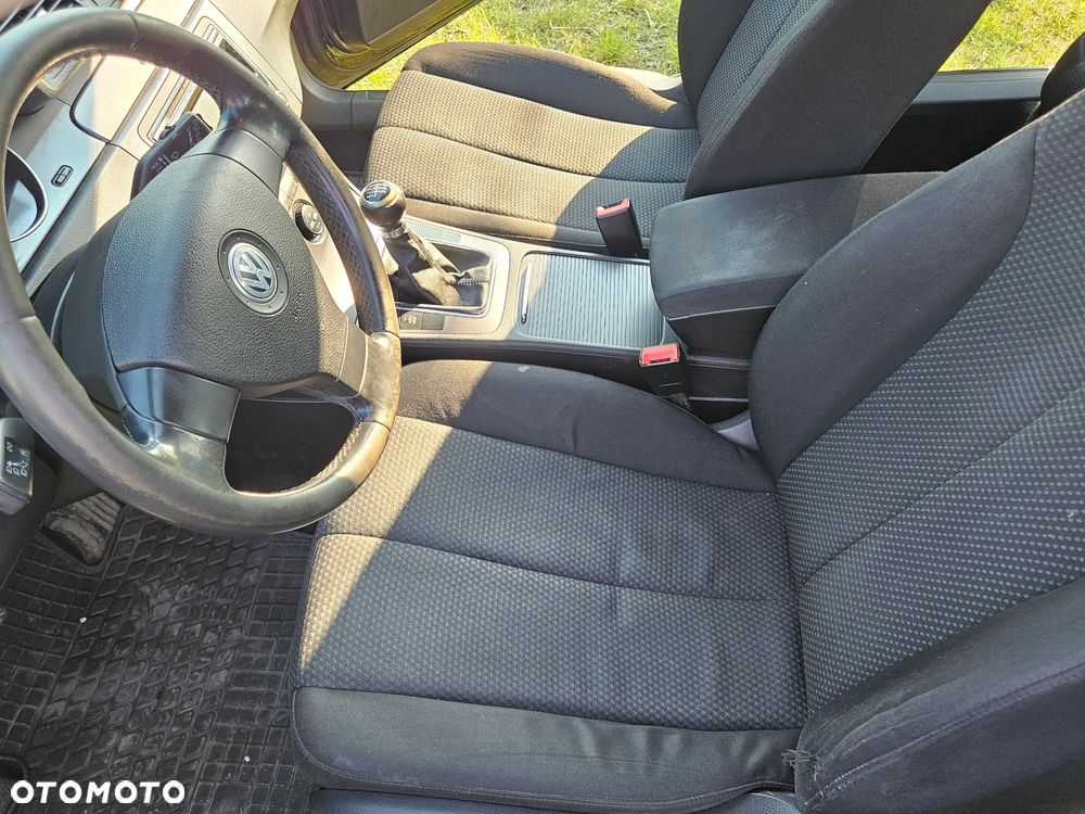 Volkswagen Passat 2.0 TDI DPF Comfortline - 20