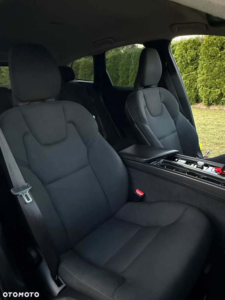 Volvo XC 60 B5 D AWD Momentum Pro - 7