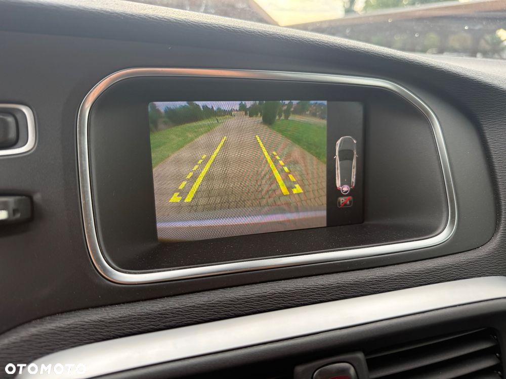 Volvo V40 T2 Drive-E Momentum - 16