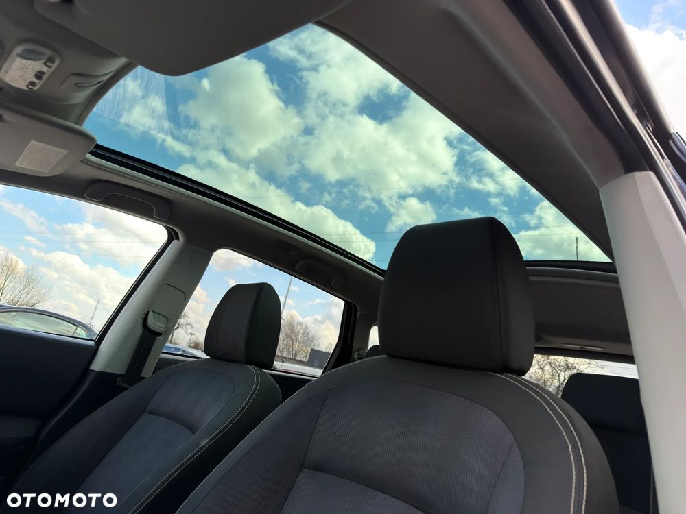 Nissan Qashqai+2 - 24