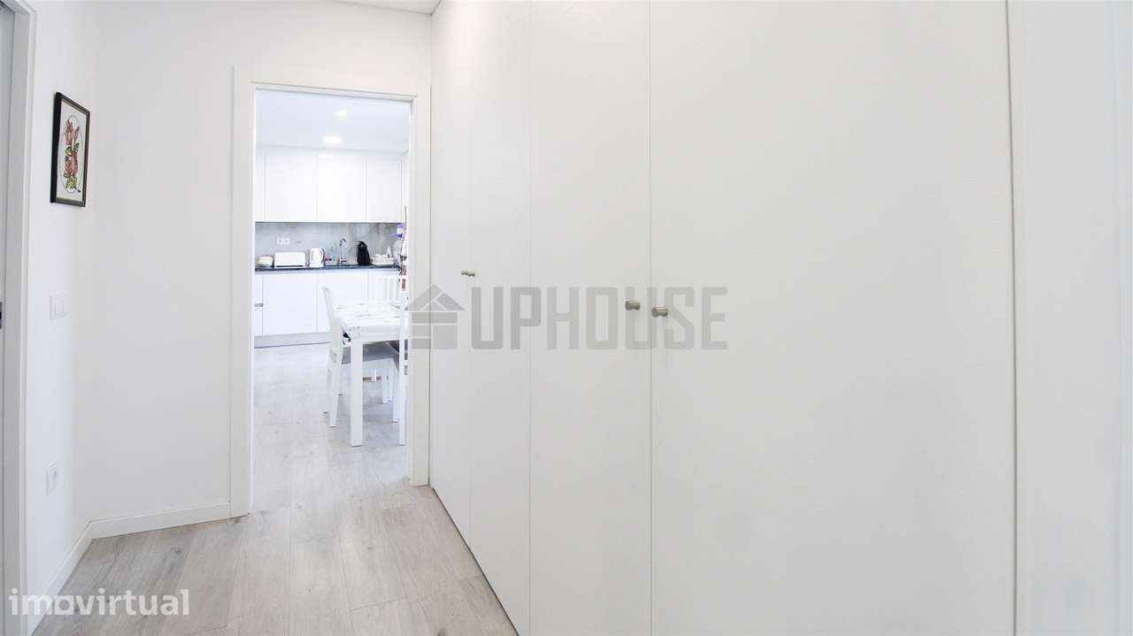 Apartamento T1 Recente com Garagem | Próximo do Politécnico - Grande imagem: 5/12