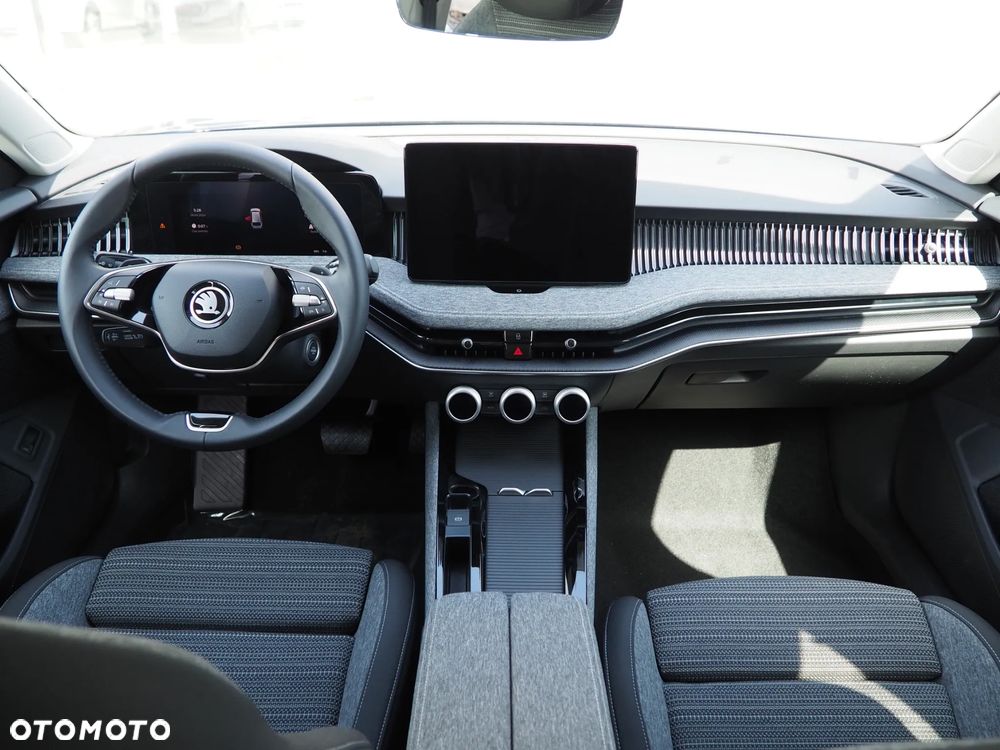 Skoda Superb 2.0 TDI SCR 4x4 Drive DSG - 5