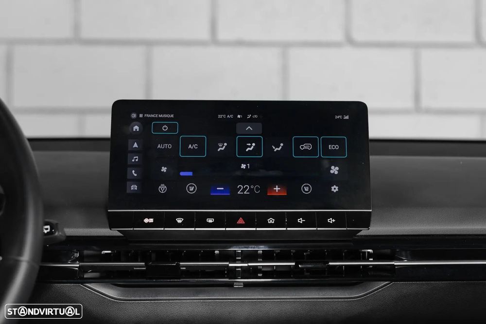 MG MG4 77 kWh Extended Range Luxury - 35