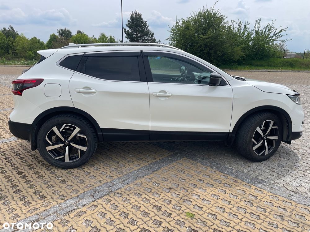 Nissan Qashqai 1.6 dCi Xtronic TEKNA+ - 29