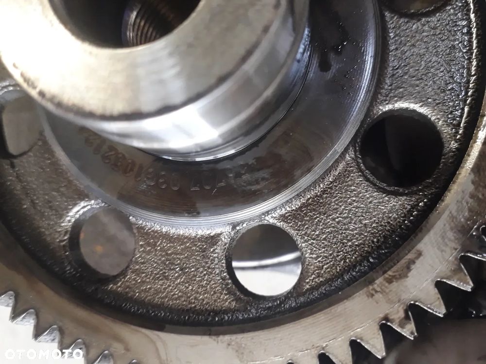 wał korbowy Passat b6 2.0 tdi BMR - 6