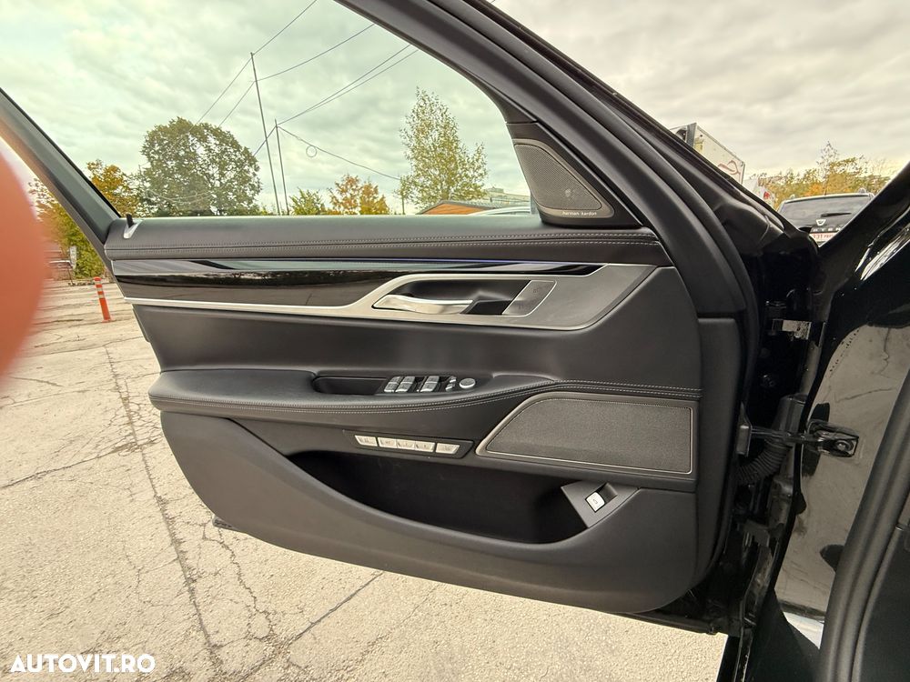BMW Seria 7 730d xDrive - 23