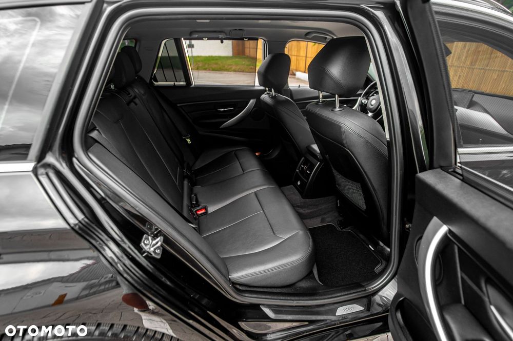 BMW Seria 3 - 36