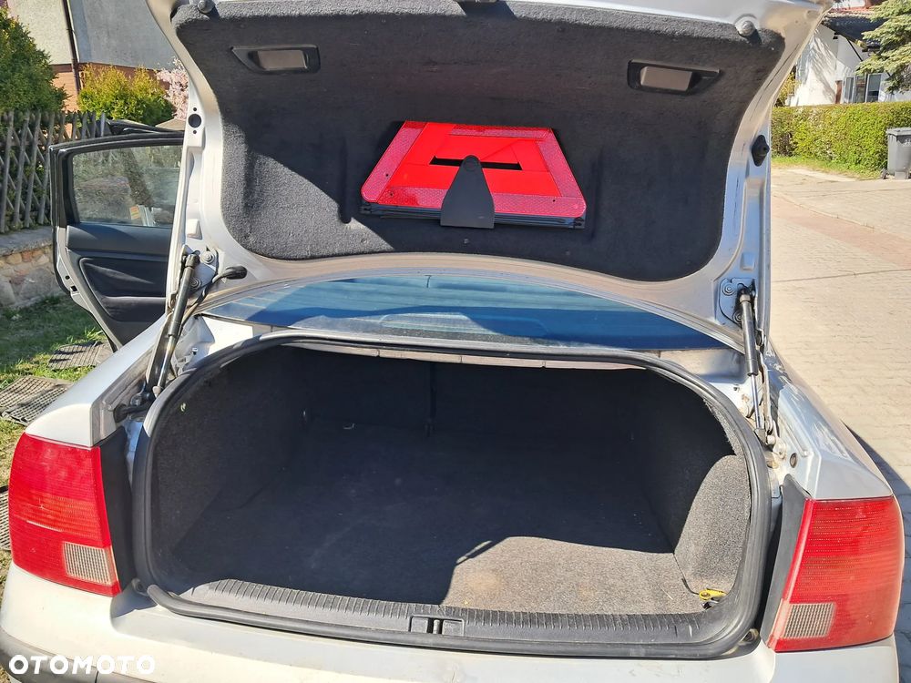 Volkswagen Passat - 6