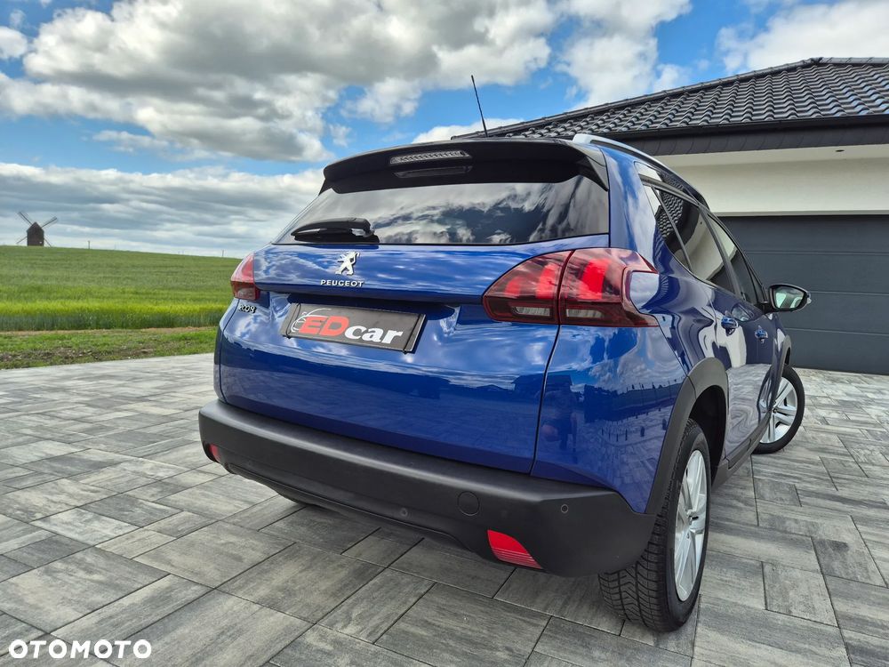 Peugeot 2008 BlueHDi 100 STOP & START Signature - 17