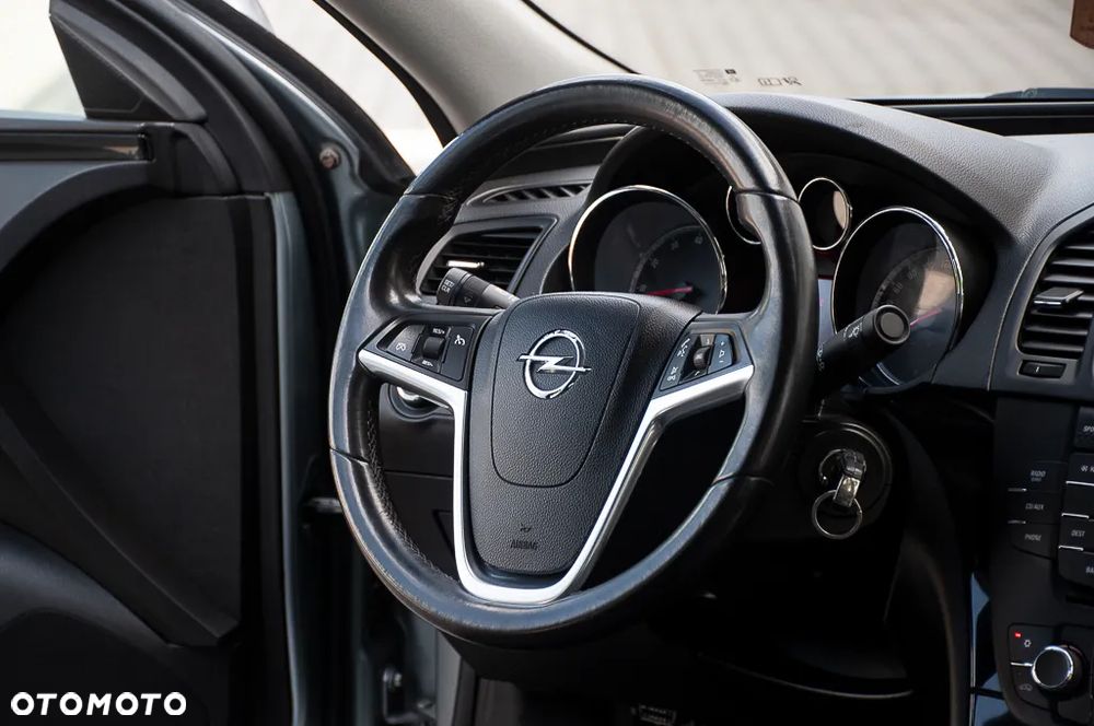 Opel Insignia 2.8 Turbo 4x4 Sport - 28