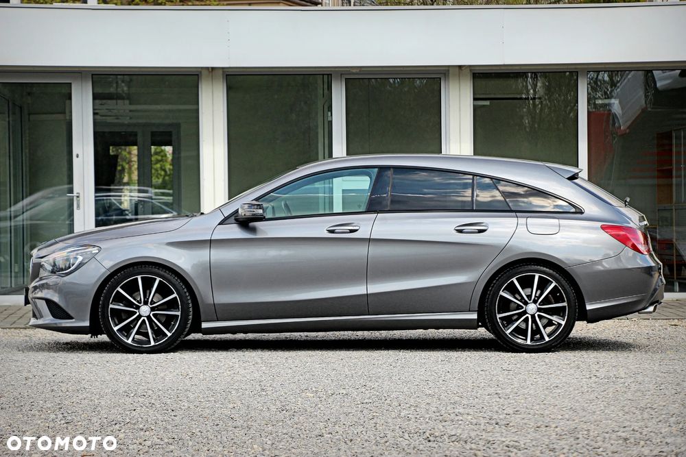 Mercedes-Benz CLA 180 Urban - 5