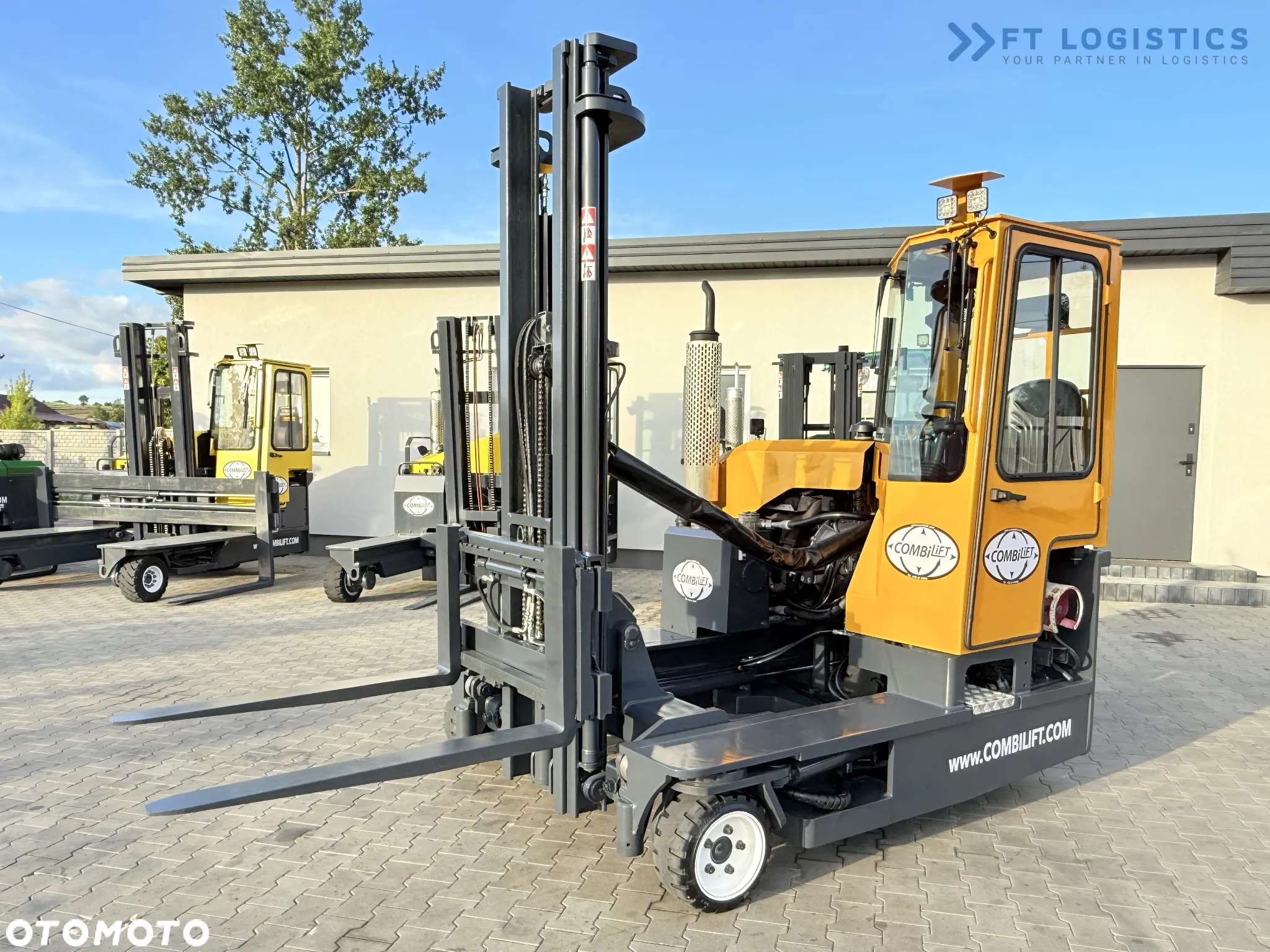 Combilift WÓZEK CZTEROKIERUNKOWY - WIELOKIERUNKOWY C3000 / GAZ/ DUPLEX 4500MM /JEDYNE 3096 MOTOGODZIN /  PRZESUW WIDEŁ / PEŁNA KABINA / STAN IDEALNY / Szeroka oferta wózków czterokierunkowych i bocznych, dopasowanych do różnorodnych potrzeb i zastosowań - 19