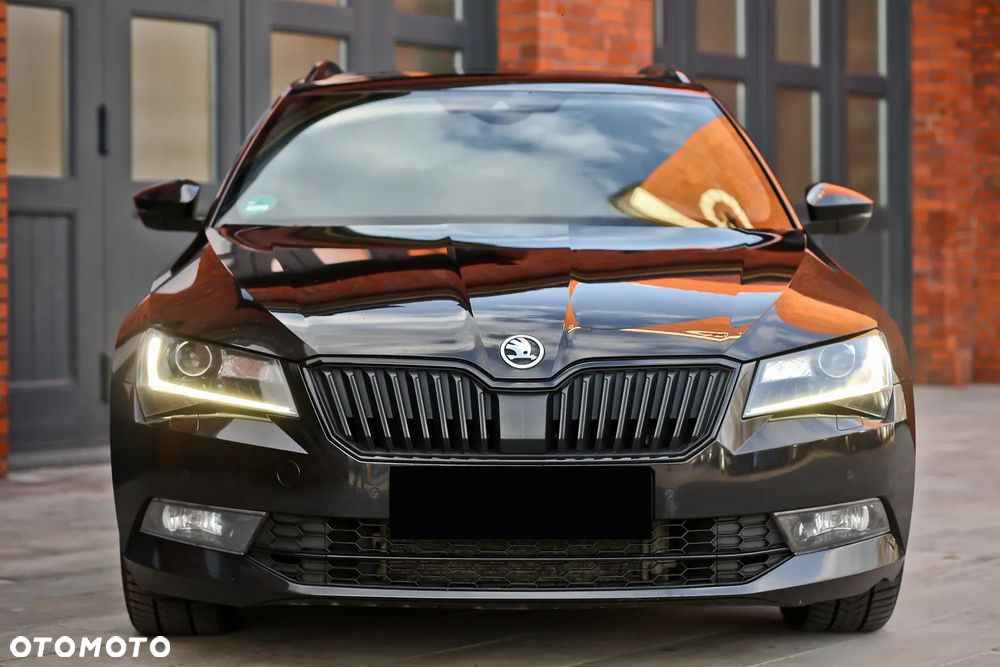 Skoda Superb 2.0 TDI 4x4 DSG Sportline - 6