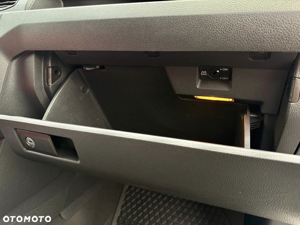 Volkswagen Caddy - 9