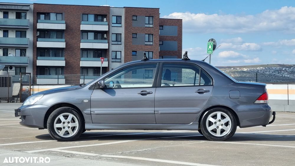 Mitsubishi Lancer 1.6 Invite - 2