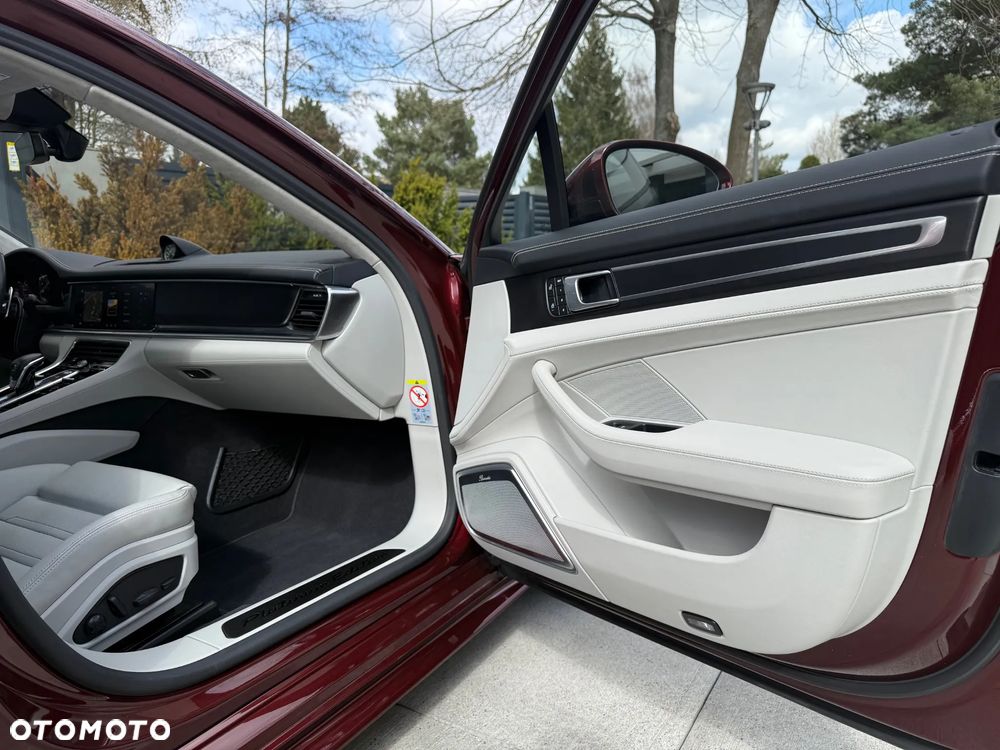 Porsche Panamera 4 E-Hybrid Platinum Edition - 18