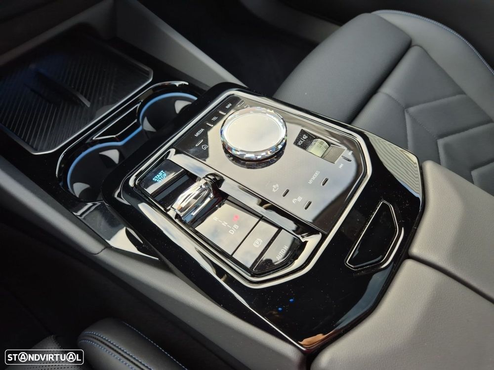 BMW i5 eDrive40 Pack Desportivo M - 10