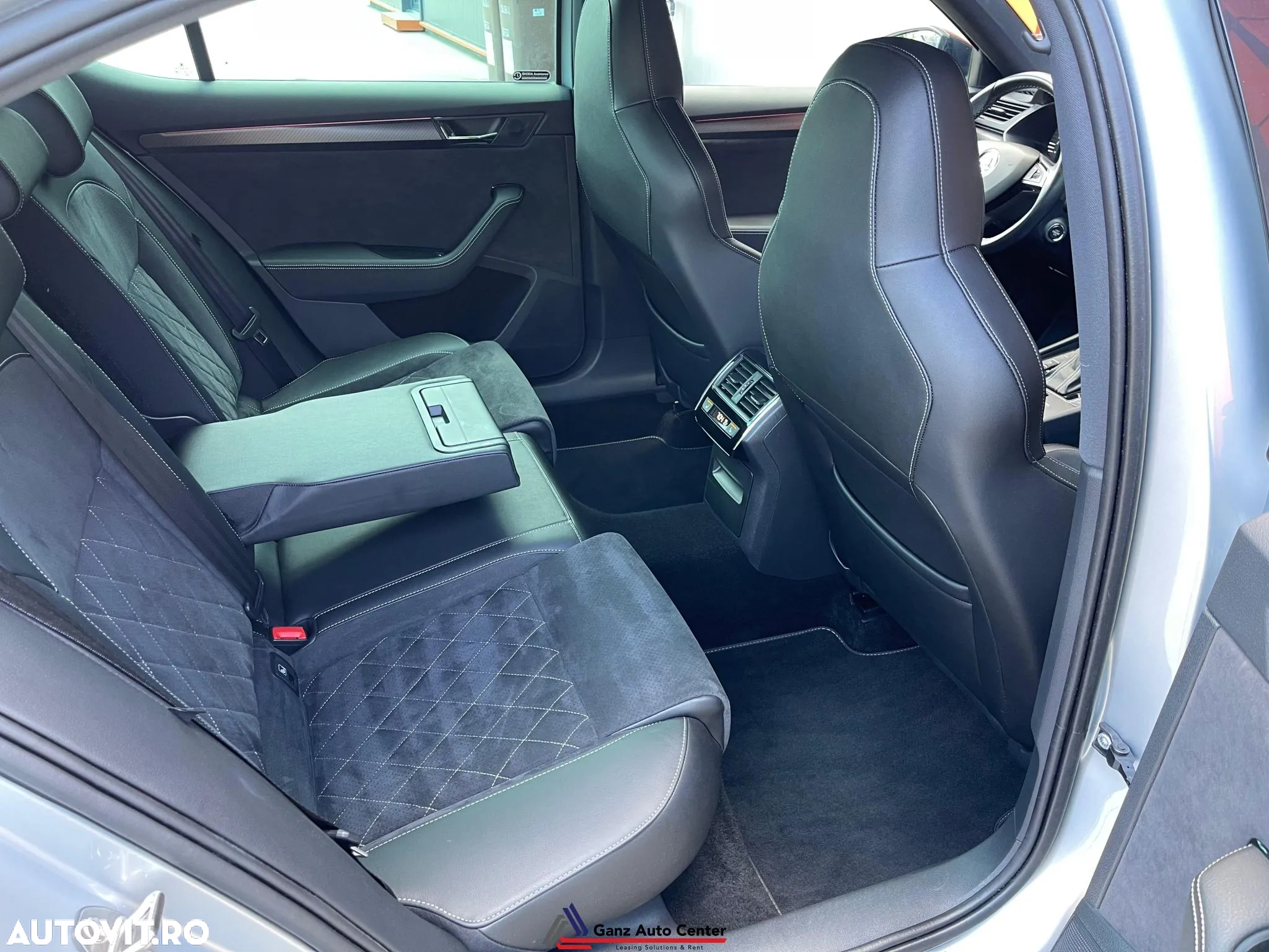 Skoda Superb 2.0 TDI 4X4 DSG Sportline - 17
