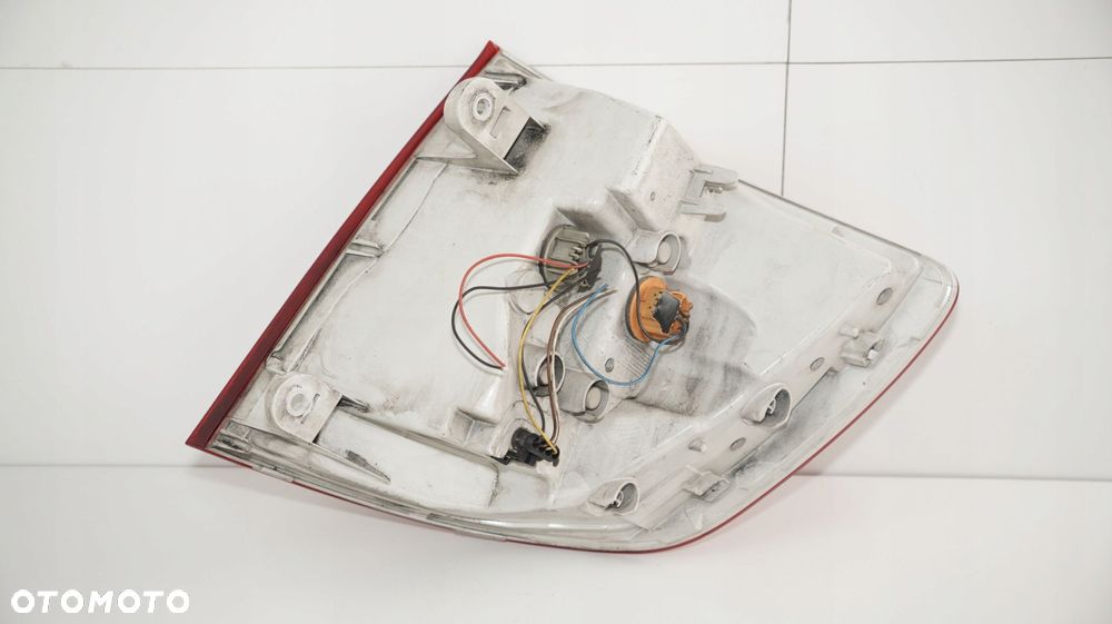 LAMPA LEWY TYŁ TYLNA SKODA SUPERB II 2 13-15R KOMBI - 9