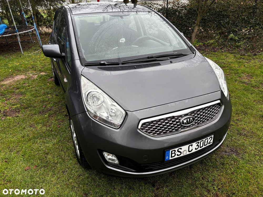 Kia Venga - 8
