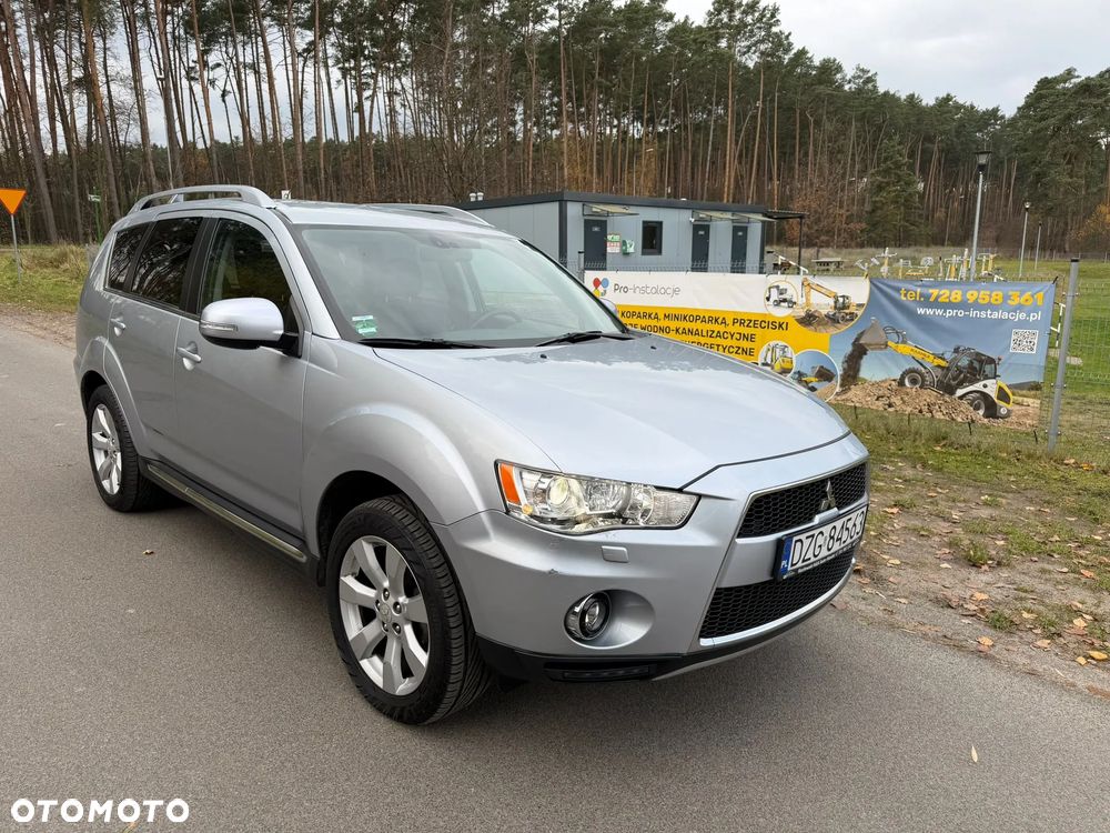 Mitsubishi Outlander - 9
