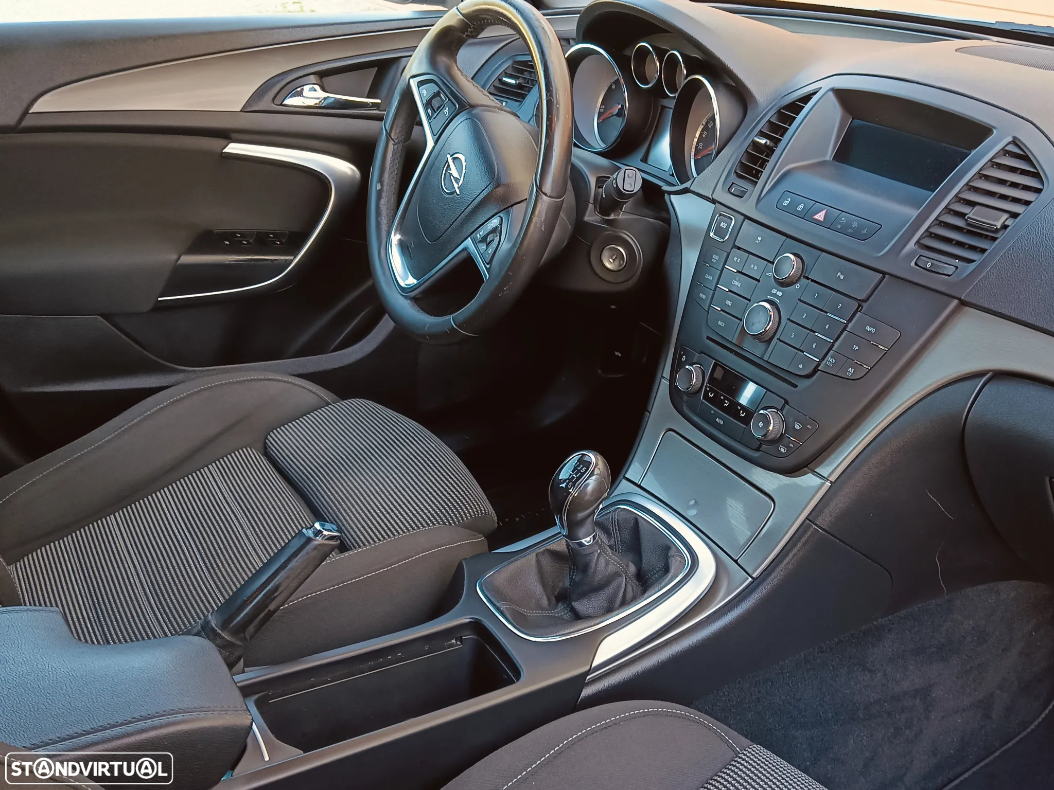 Opel Insignia Sports Tourer - 10