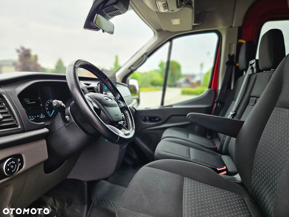 Ford Transit Kombi L2H3 Limited - 29