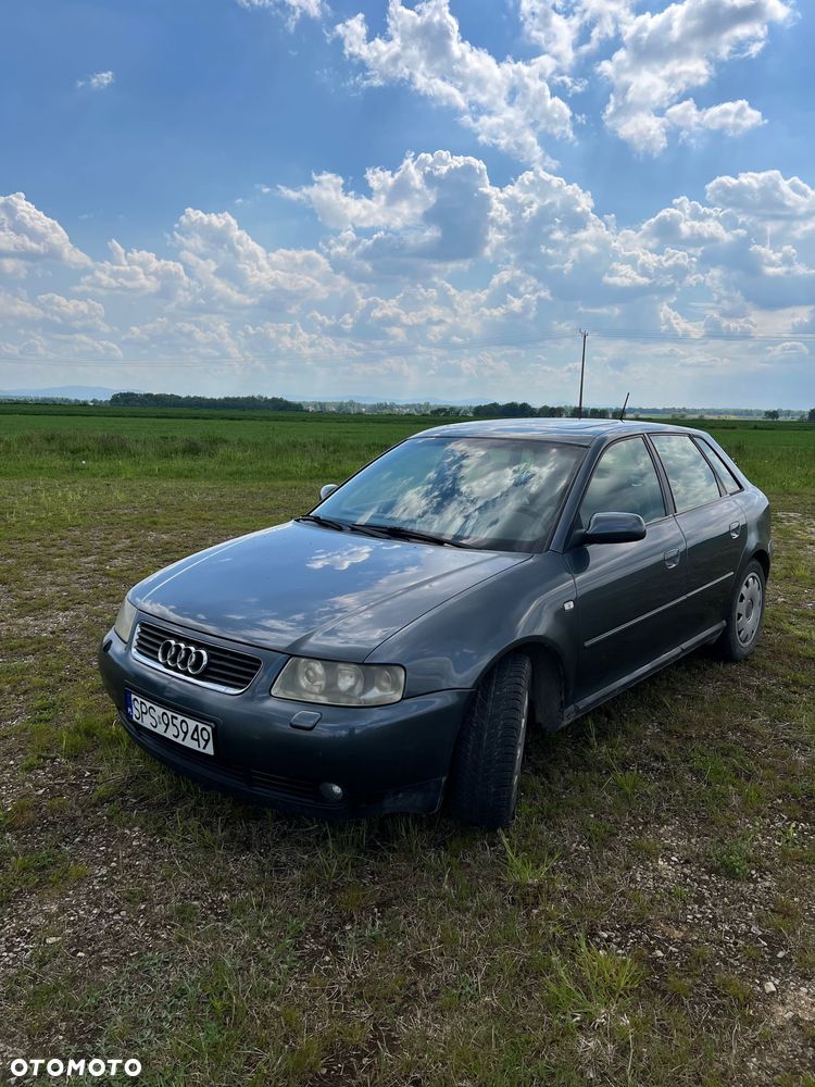 Audi A3 Sportback - 1