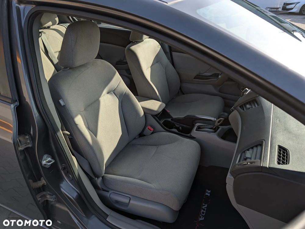 Honda Civic 1.8 Executive i-SHIFT - 35