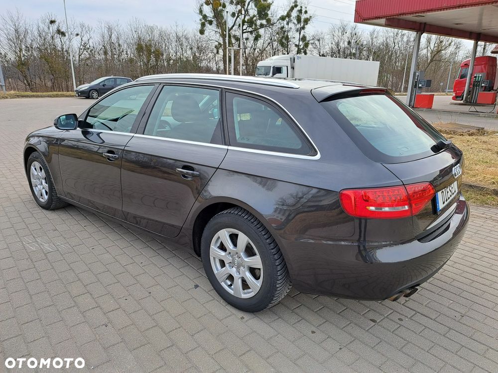 Audi A4 Avant - 11