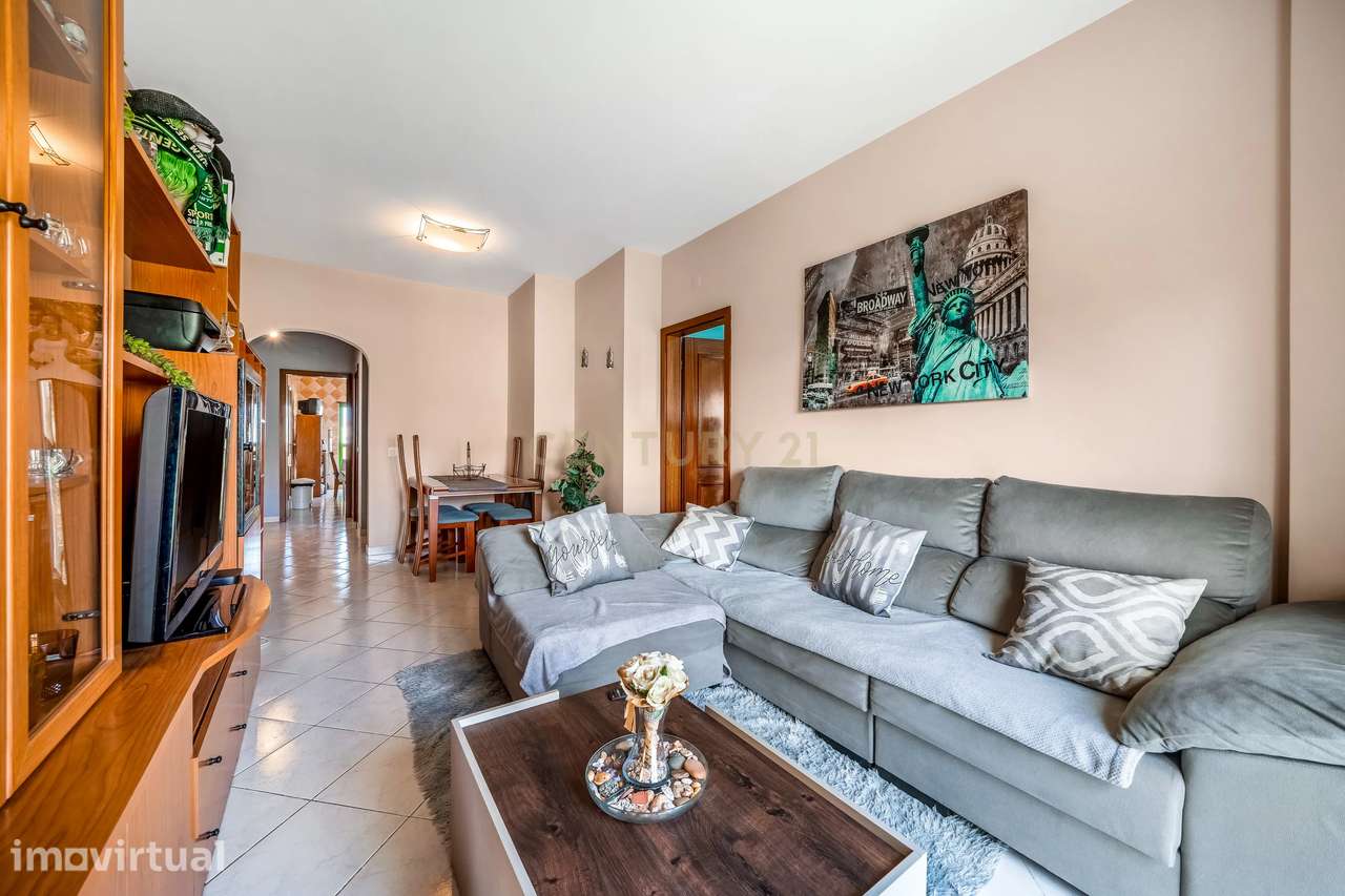 Apartamento T3 com Lugar de Garagem e Arrecadação - Grande imagem: 4/25
