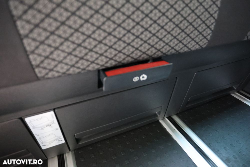 Volkswagen Multivan 2.0 TDI DSG 110KW Style - 29