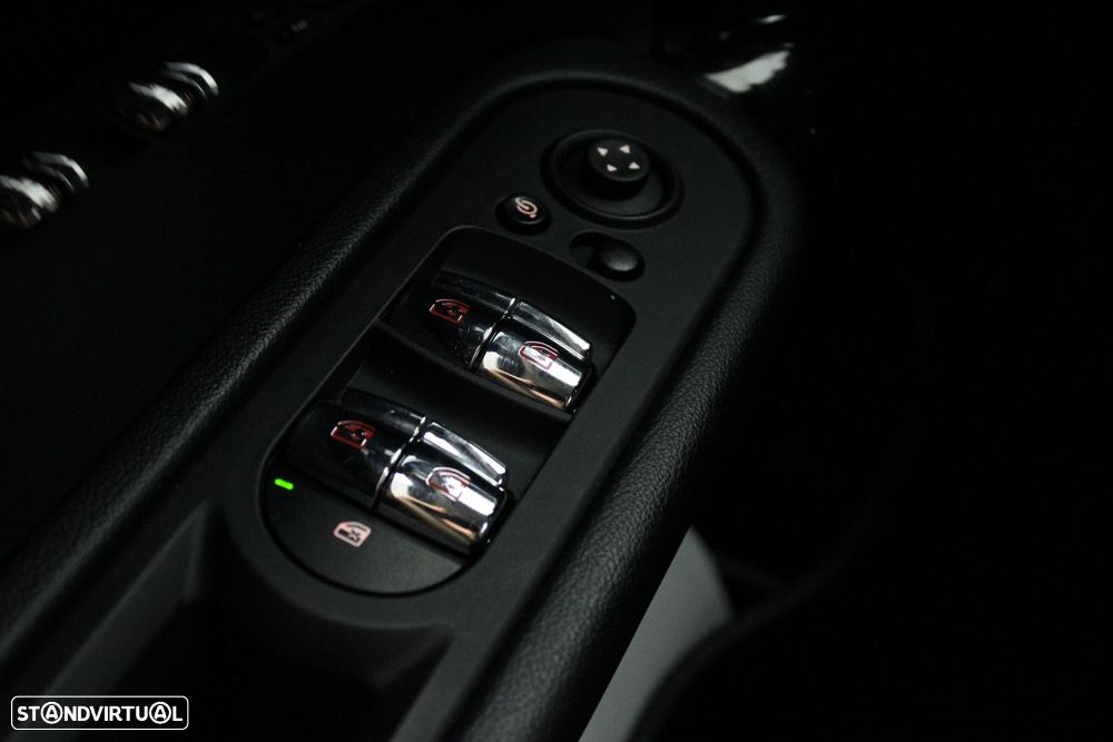MINI Countryman Cooper SE ALL4 Auto - 28